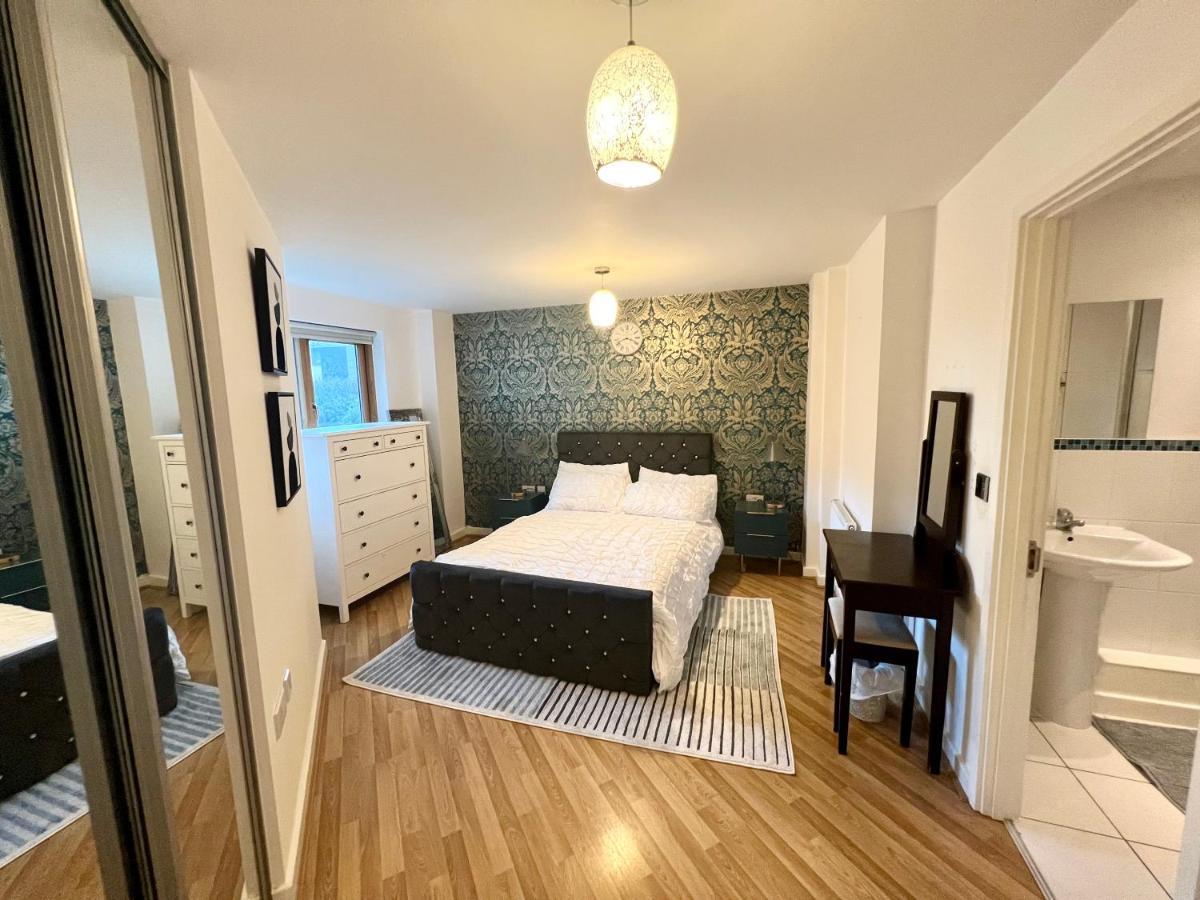 2 Bedroom Apartment Near Olympic Park With Free Parking Londra Dış mekan fotoğraf